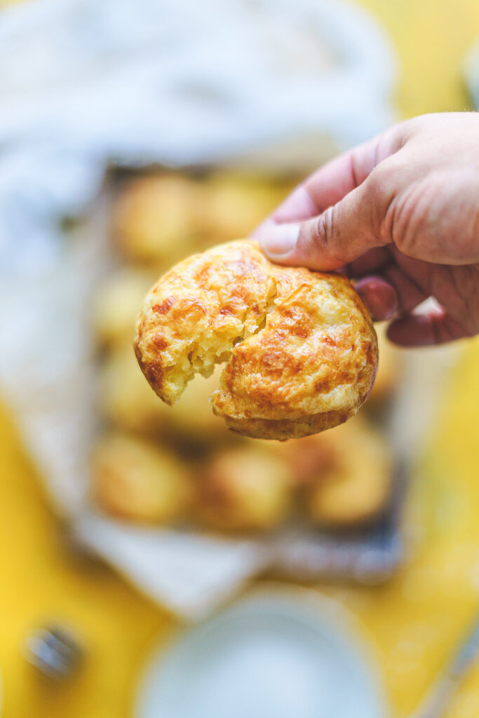 Pão de queijo - Brasilianische Käsebrötchen - Fernwehküche